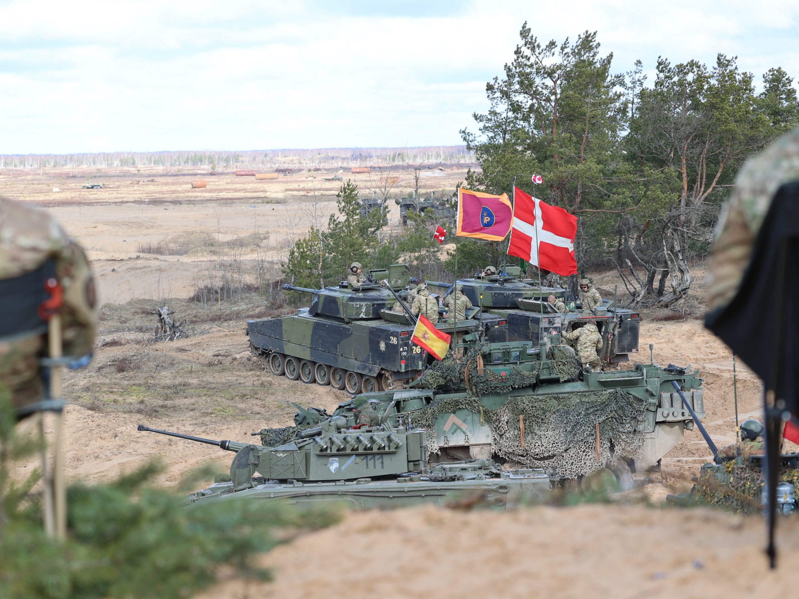 800 soldater på vej til Letland