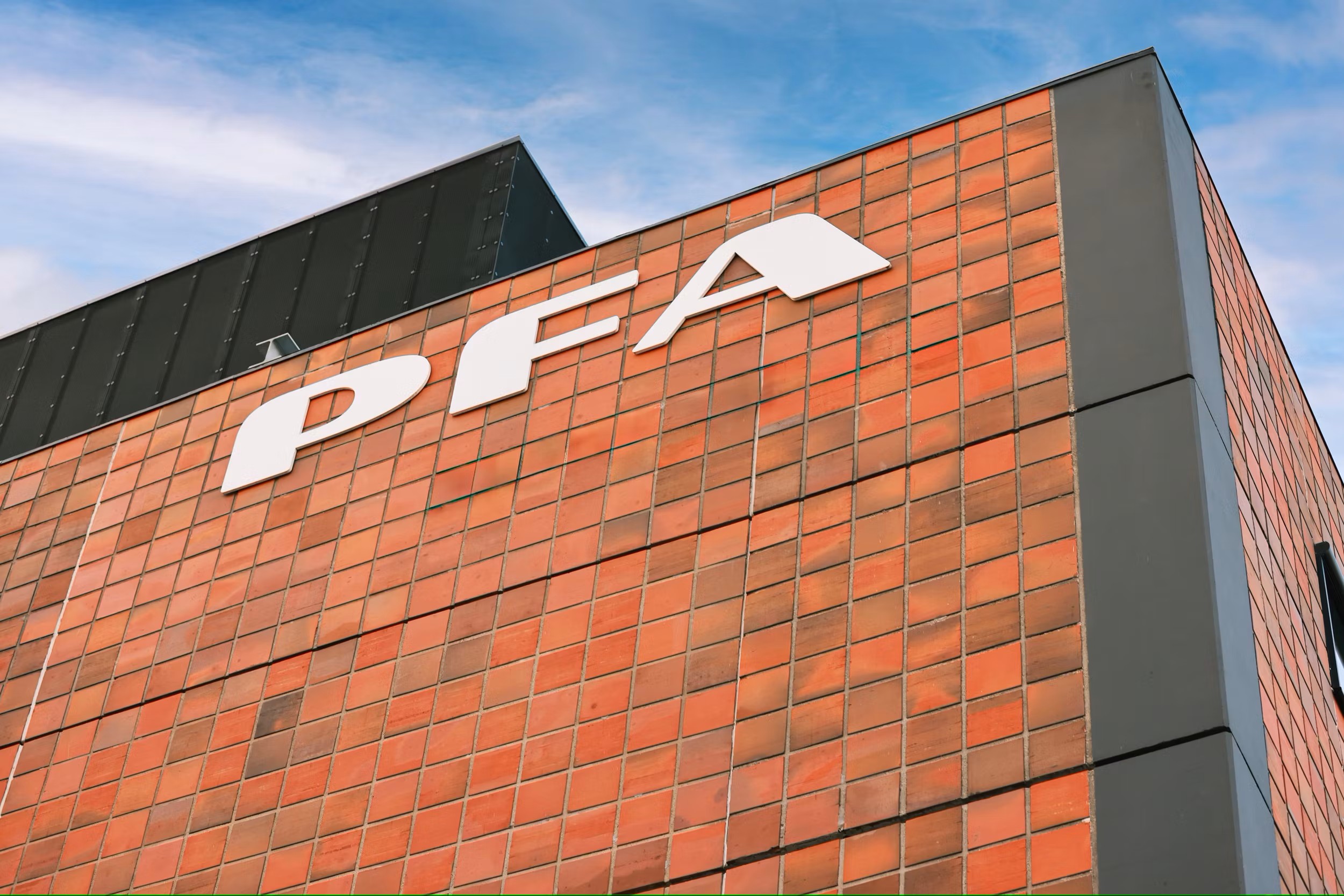 Skal din pension investere mere i forsvarsindustrien?